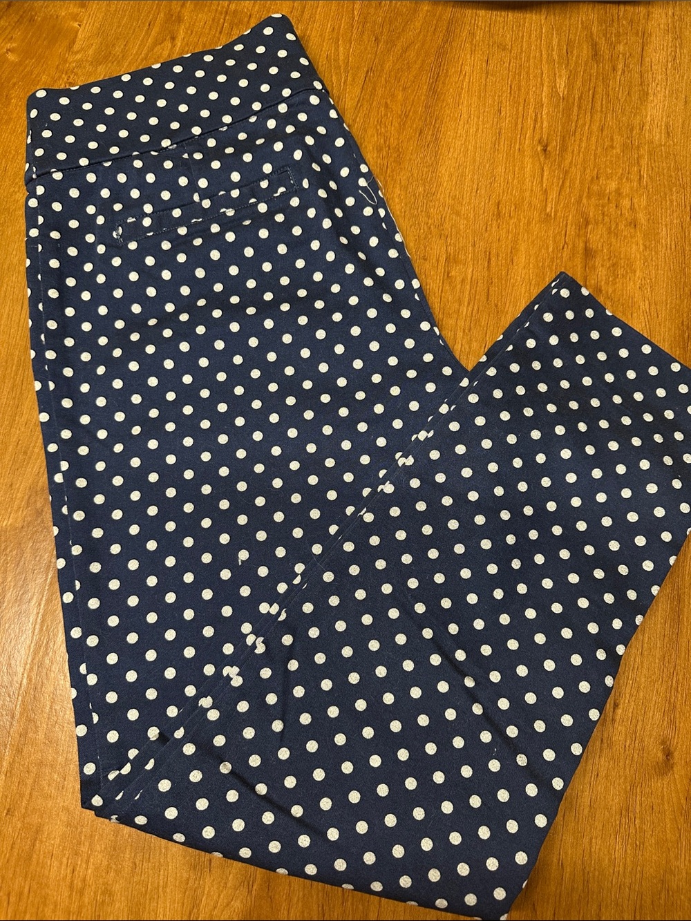 Marilyn Monroe Navy Blue Polka Dot Capris size 6